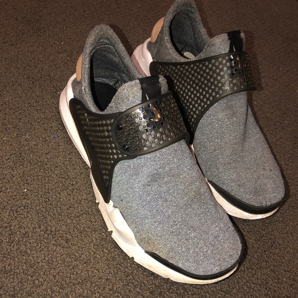 Nike shoes - Picture 2 of 4